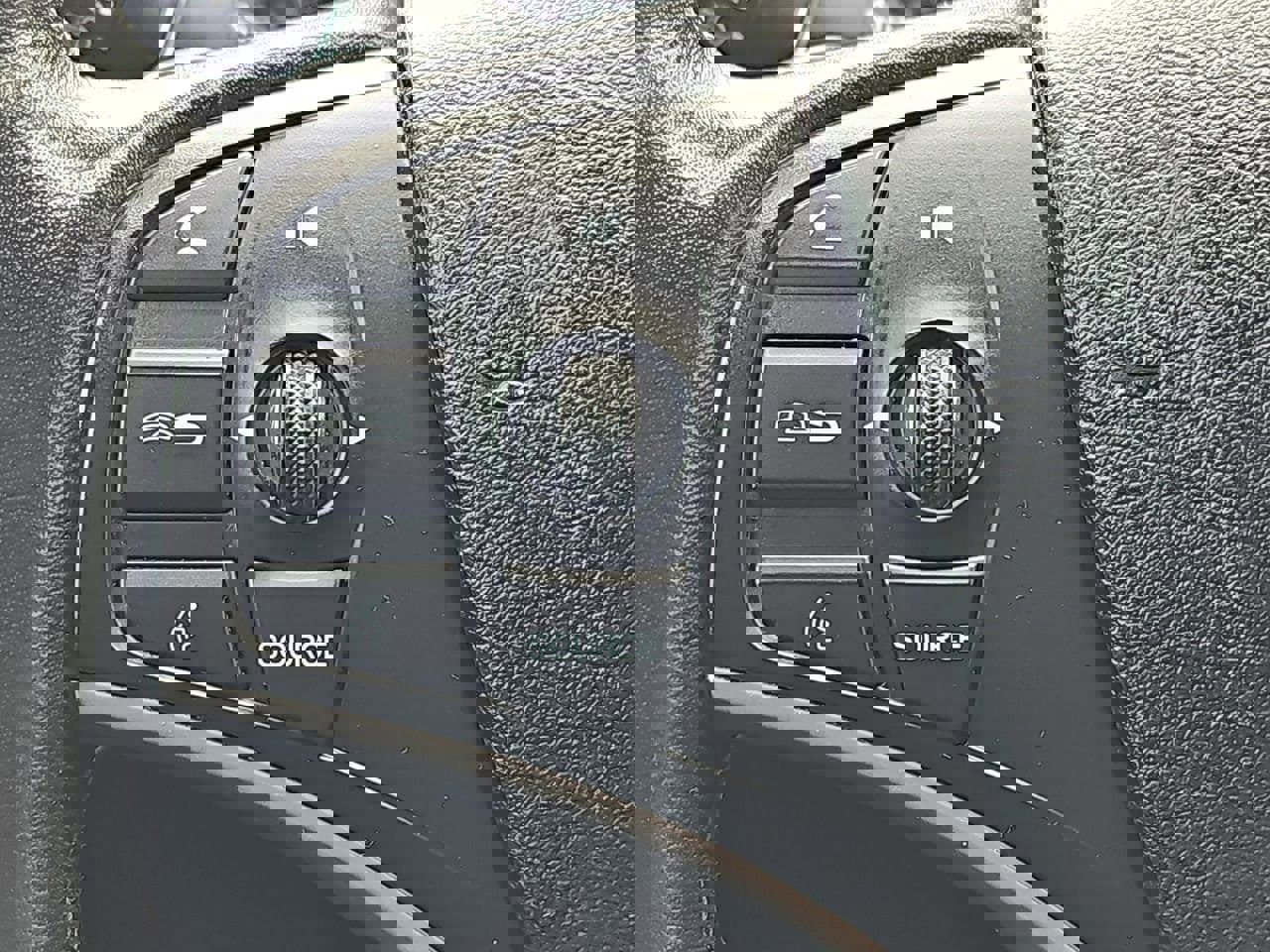 Used 2018 Acura MDX FWD image 23