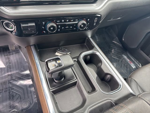 Used 2024 Chevrolet Silverado 1500 High Country w/ Z71 Off-Road Package AWD/4WD image 11