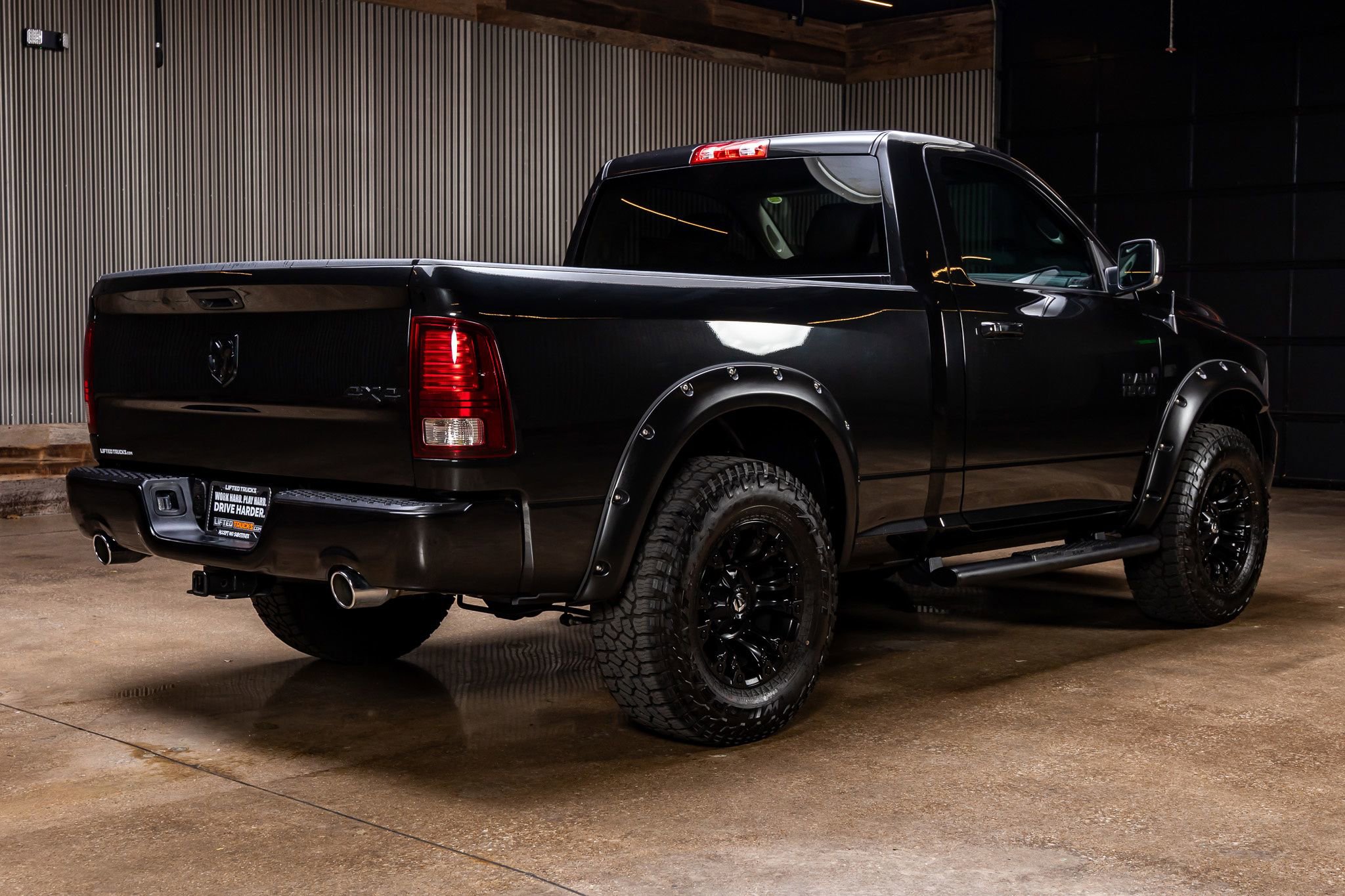 Used 2017 RAM 1500 Sport w/ Black Ram 1500 Sport Group image 9