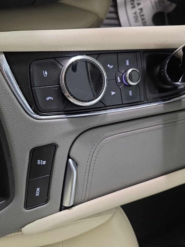 Used 2022 Cadillac XT6 Premium Luxury image 22