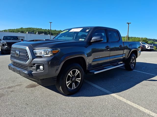 Certified 2019 Toyota Tacoma TRD Sport w/ Technology Package AWD/4WD image 3