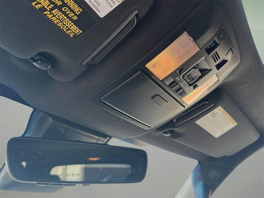 Used 2023 Lexus GX 460 Premium w/ Premium Package image 11