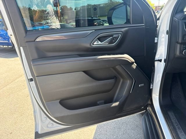 Used 2023 Chevrolet Tahoe RST w/ Luxury Package AWD/4WD image 17