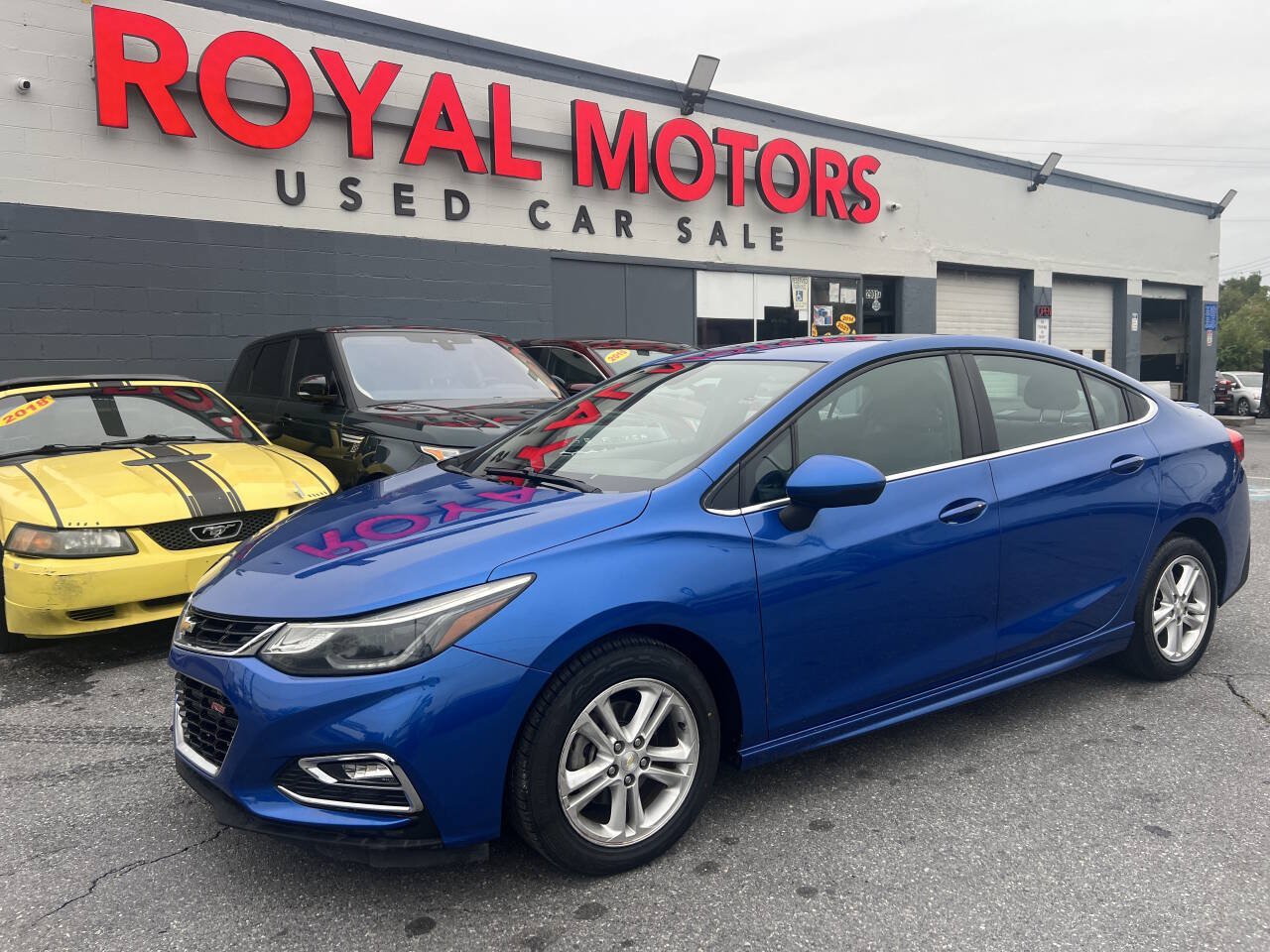 Used 2017 Chevrolet Cruze LT w/ Convenience Package