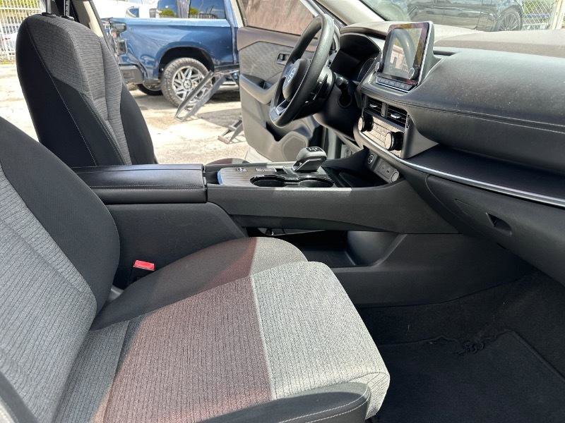 Used 2021 Nissan Rogue S image 12