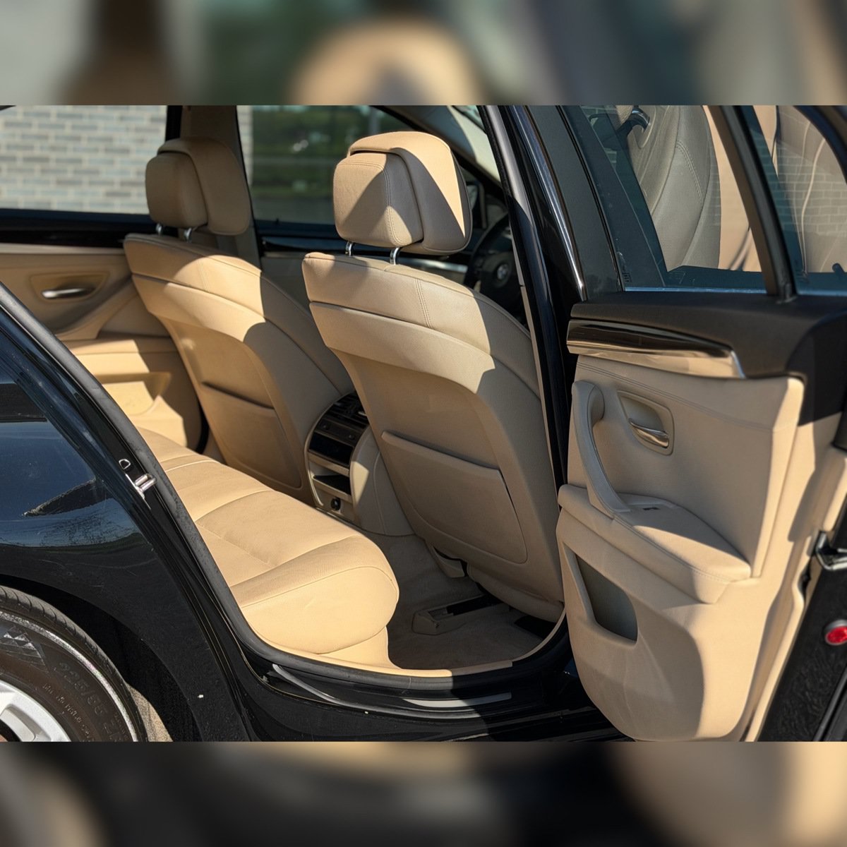 Used 2011 BMW 528i Sedan RWD image 8