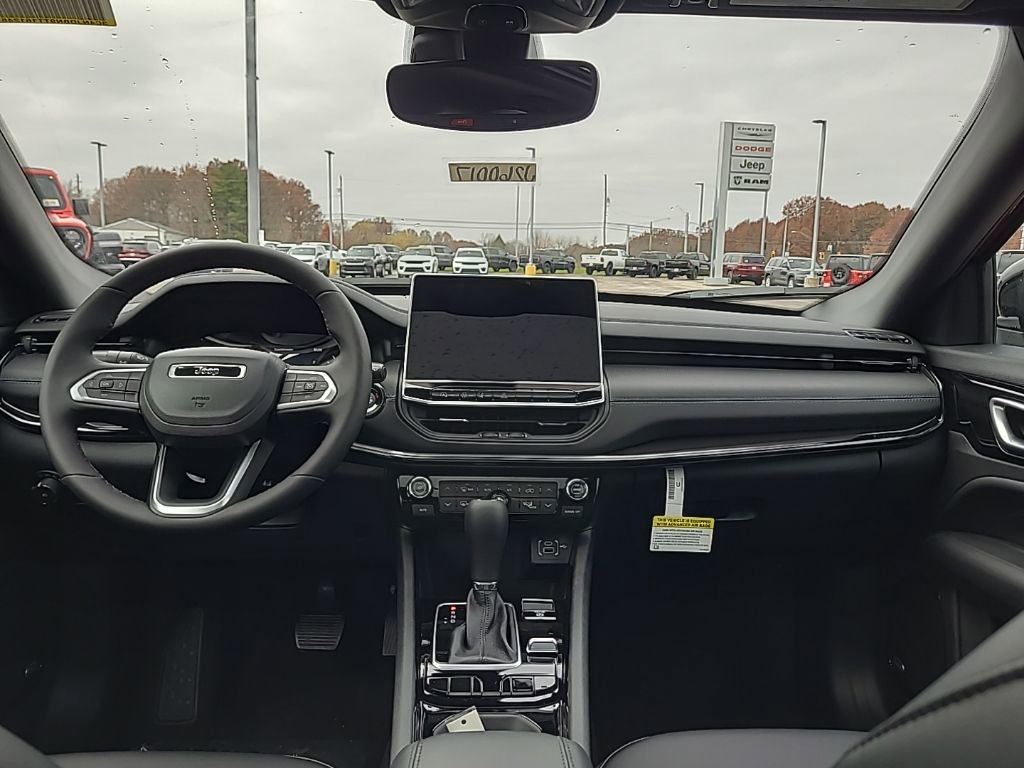 New 2026 Jeep Compass Latitude w/ Sun and Sound Group image 8