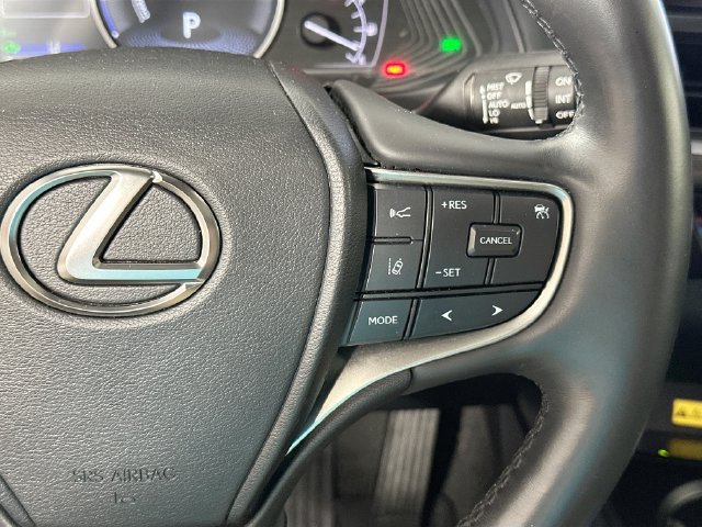 Used 2024 Lexus UX 250h AWD w/ Premium Package image 23