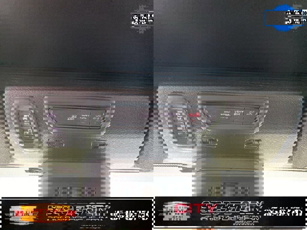 Used 2022 Jeep Wrangler Unlimited Sahara image 21