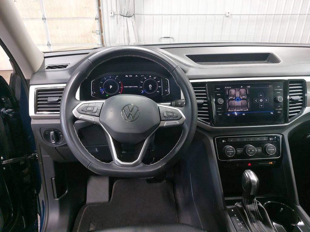 Used 2022 Volkswagen Atlas SE w/ Panoramic Sunroof Package AWD/4WD image 16