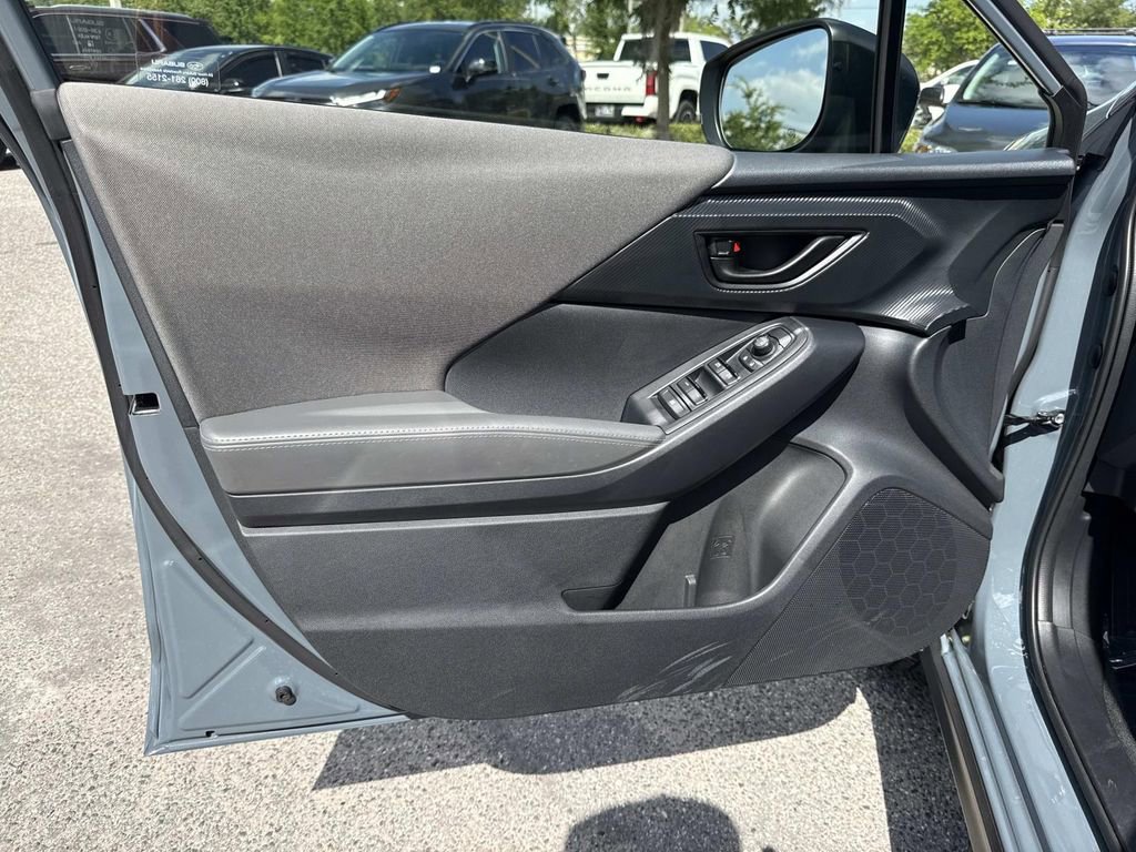 Used 2025 Subaru Crosstrek 2.0i Premium image 22