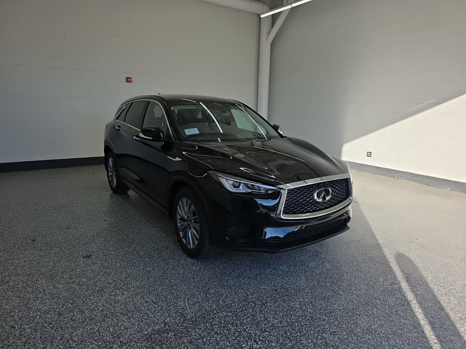 New 2025 INFINITI QX50 Pure image 7