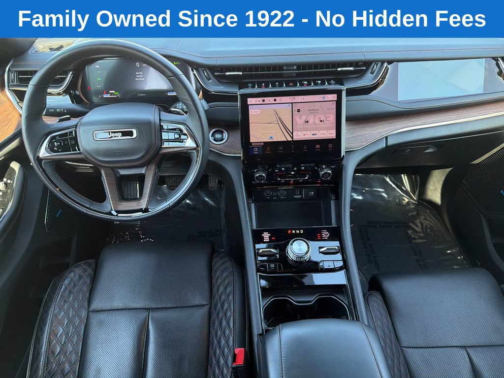 Used 2022 Jeep Grand Cherokee Summit w/ Luxury Tech Group V AWD/4WD image 23
