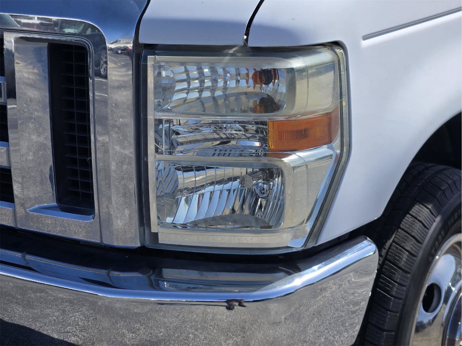 Used 2015 Ford E-450 and Econoline 450 Super Duty w/ Shuttle Bus Prep Package RWD image 10