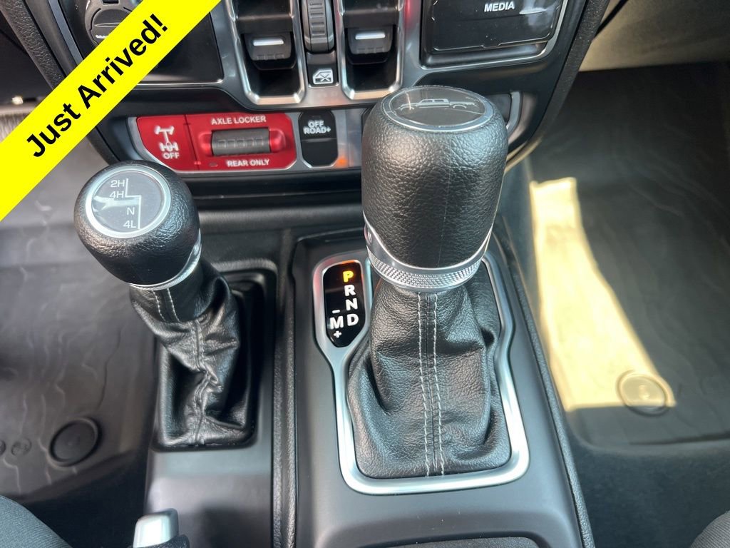 Used 2024 Jeep Gladiator Mojave w/ Convenience Group image 18