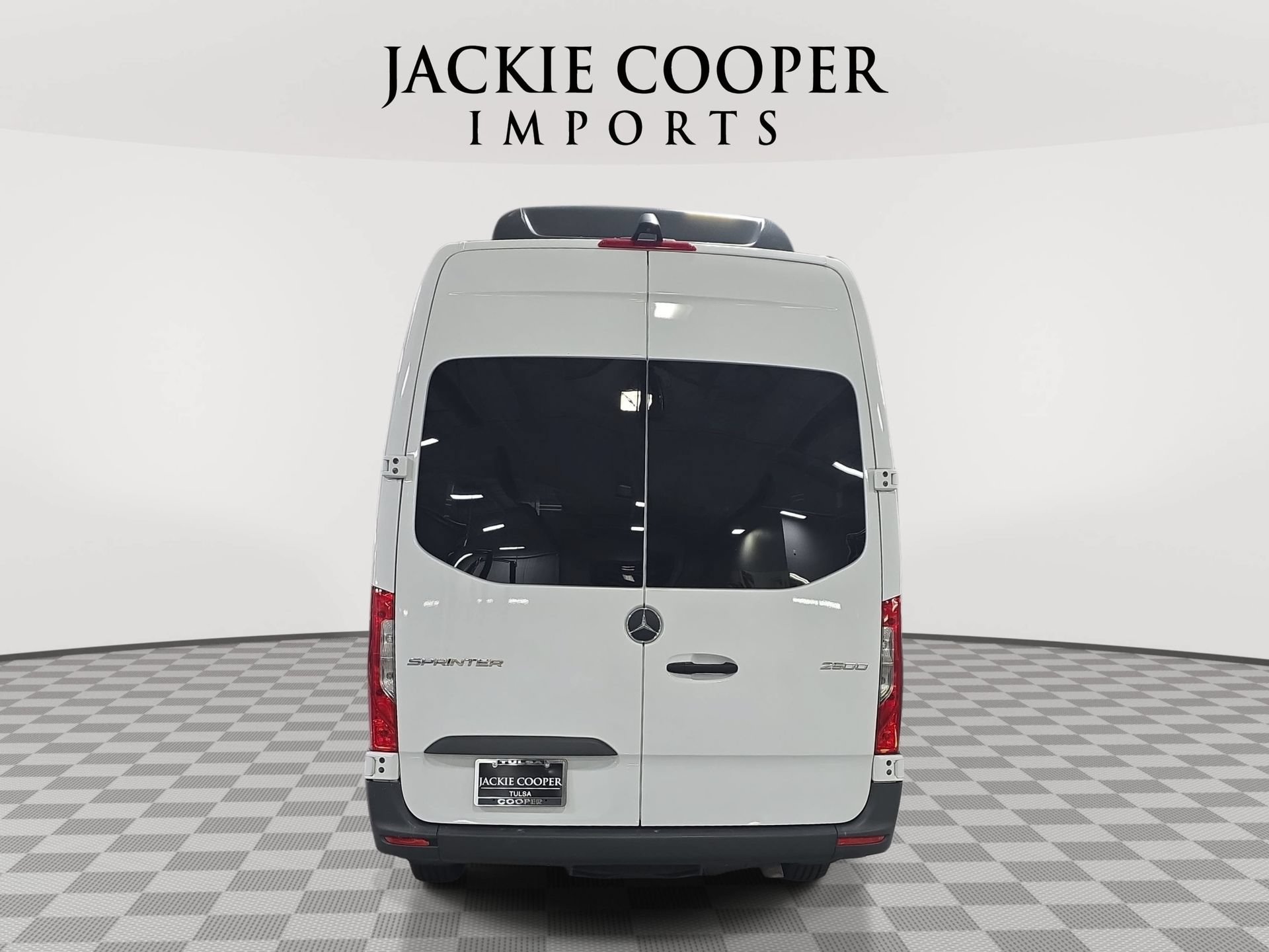 Used 2025 Mercedes-Benz Sprinter 2500 image 6