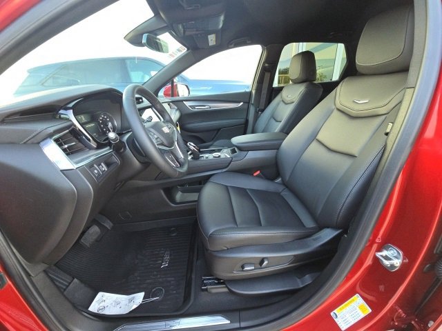 New 2025 Cadillac XT5 Luxury w/ LPO, Floor Liner Package image 10