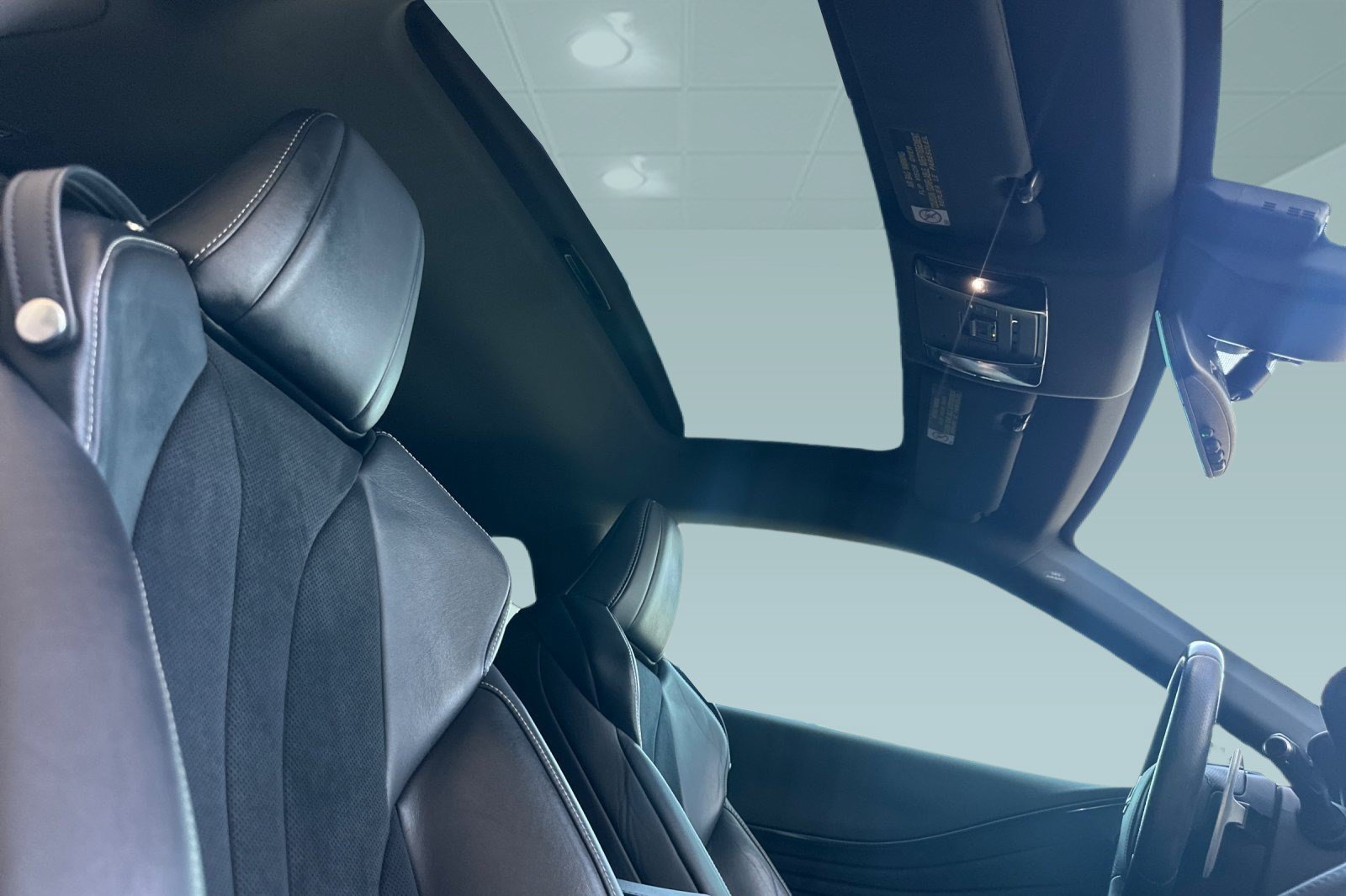 Used 2018 Lexus LC 500 Coupe w/ Sport Package RWD image 26