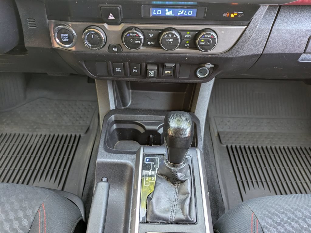 Used 2023 Toyota Tacoma SR5 AWD/4WD image 19