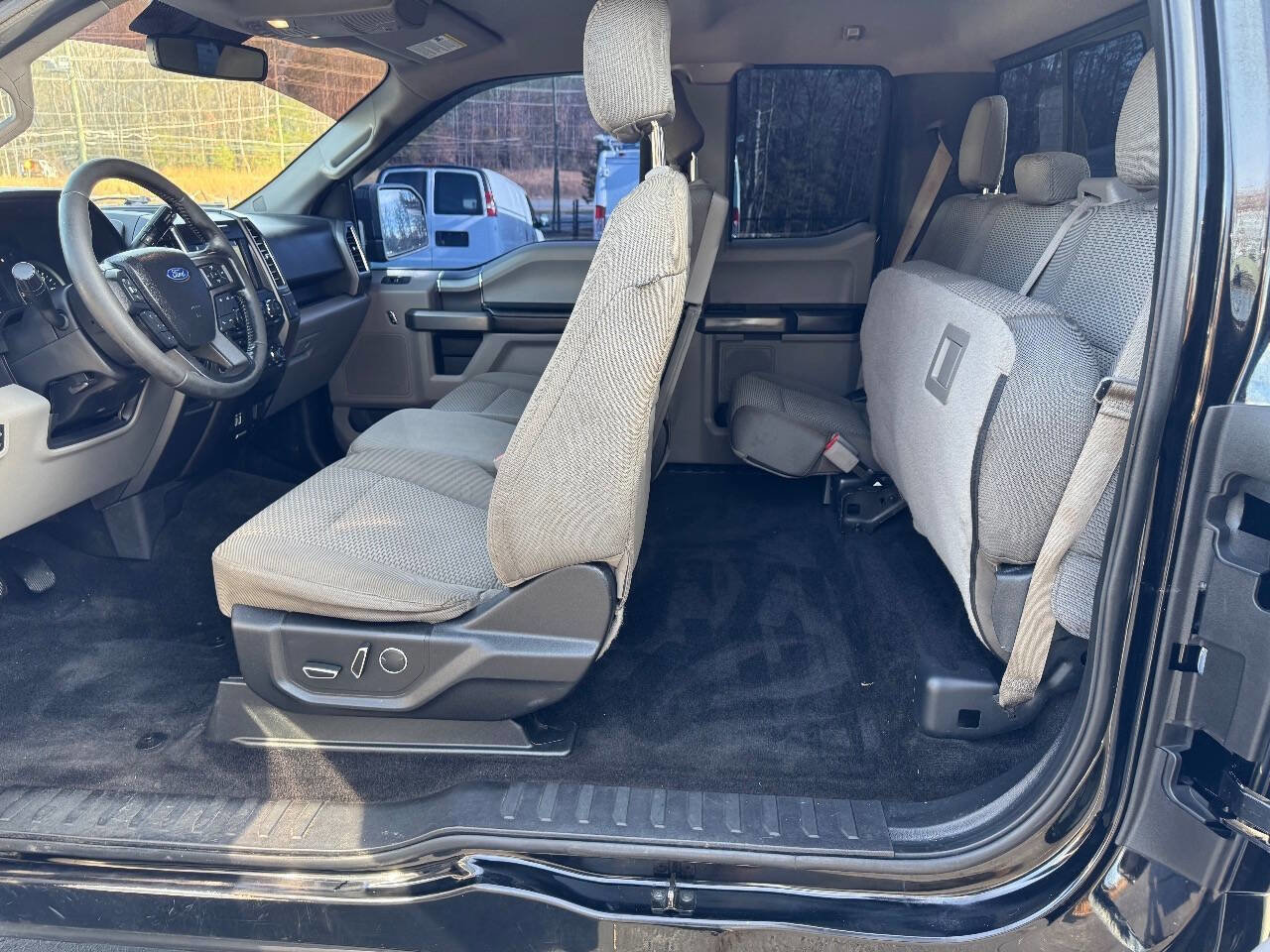 Used 2017 Ford F150 XLT w/ Equipment Group 302A Luxury image 13