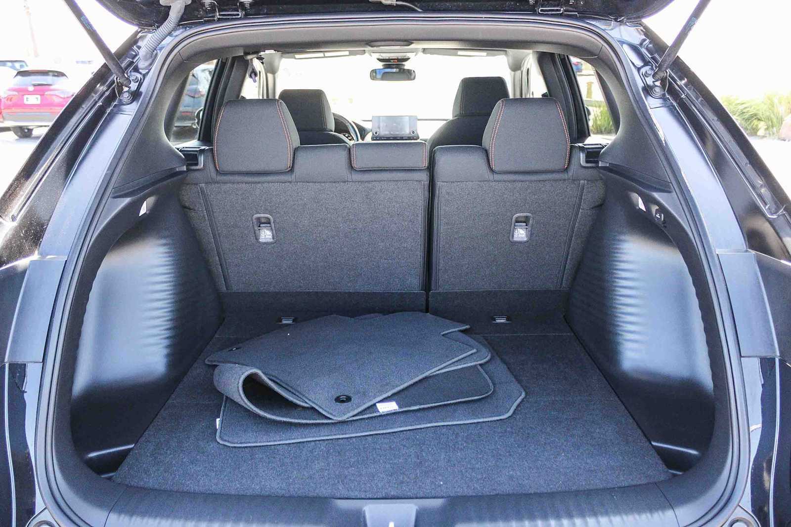 Certified 2025 Honda HR-V Sport image 26