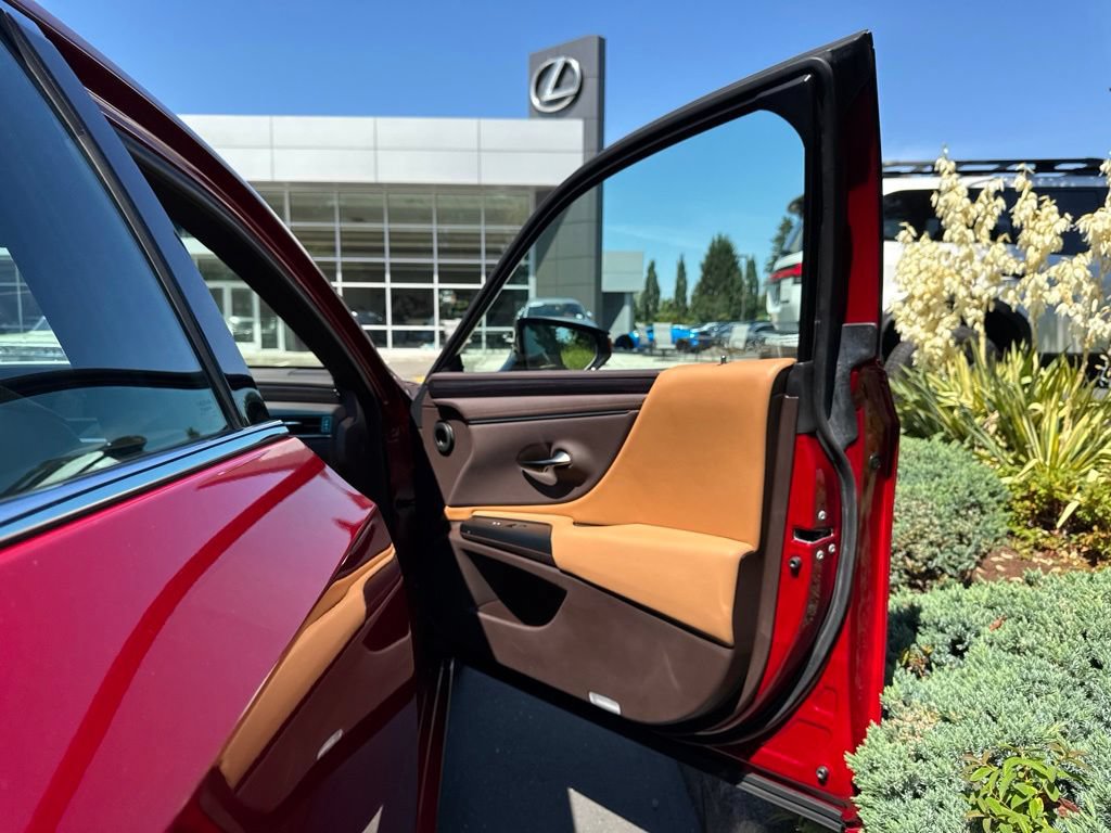 Certified 2021 Lexus ES 250 w/ Premium Package AWD/4WD image 19
