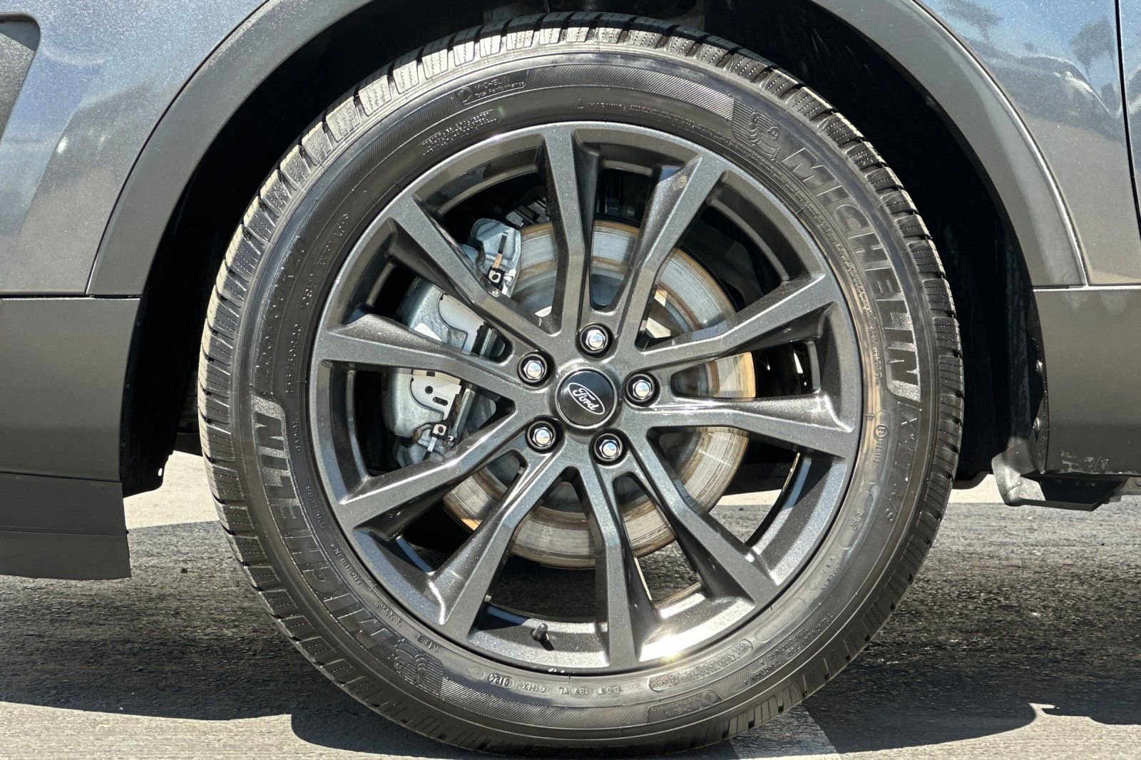 Used 2017 Ford Explorer XLT w/ Equipment Group 202A image 26
