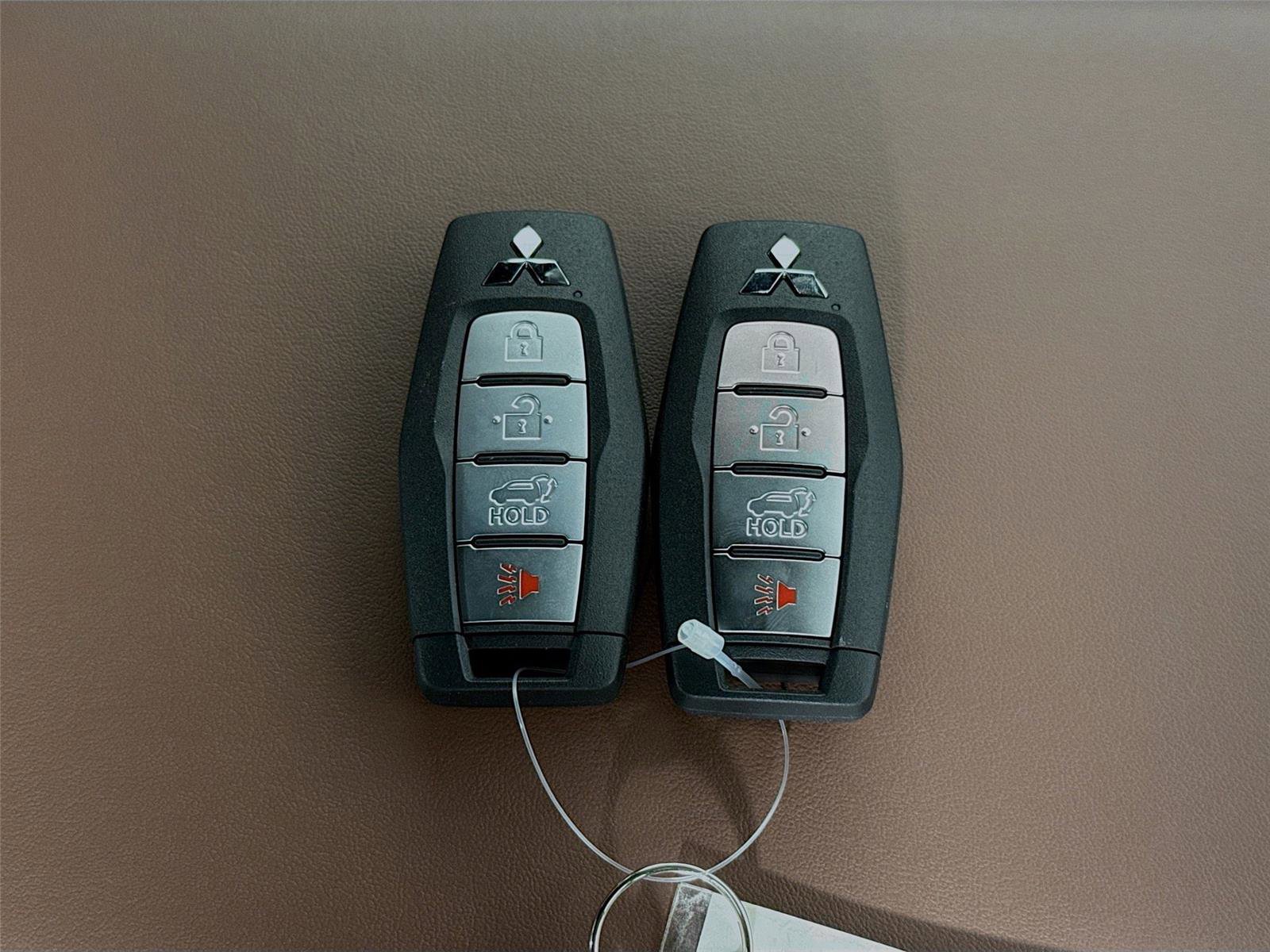 New 2026 Mitsubishi Outlander SEL image 26