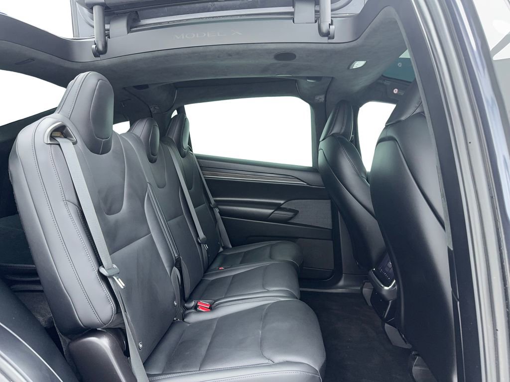 Used 2023 Tesla Model X image 40