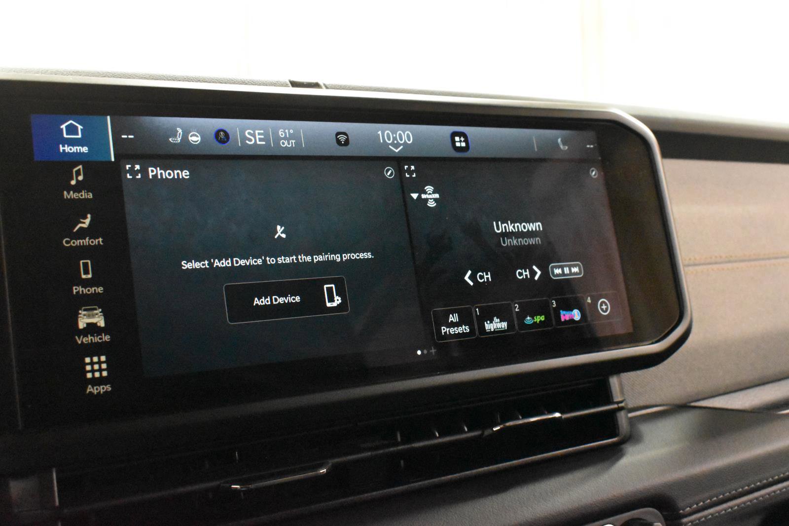 Used 2025 Jeep Wrangler Sahara image 15