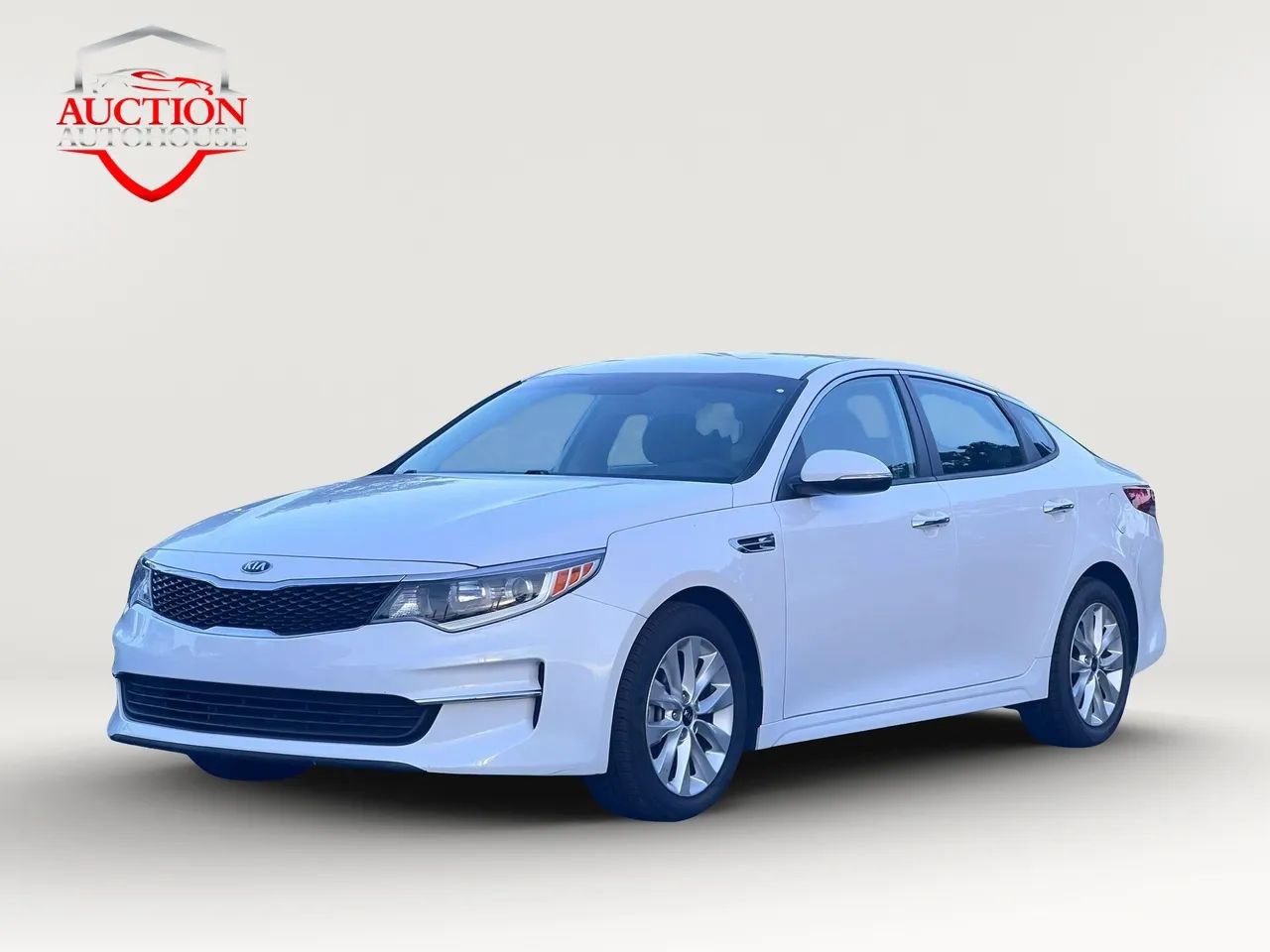 Used 2018 Kia Optima LX w/ 17" Alloy Wheels Package