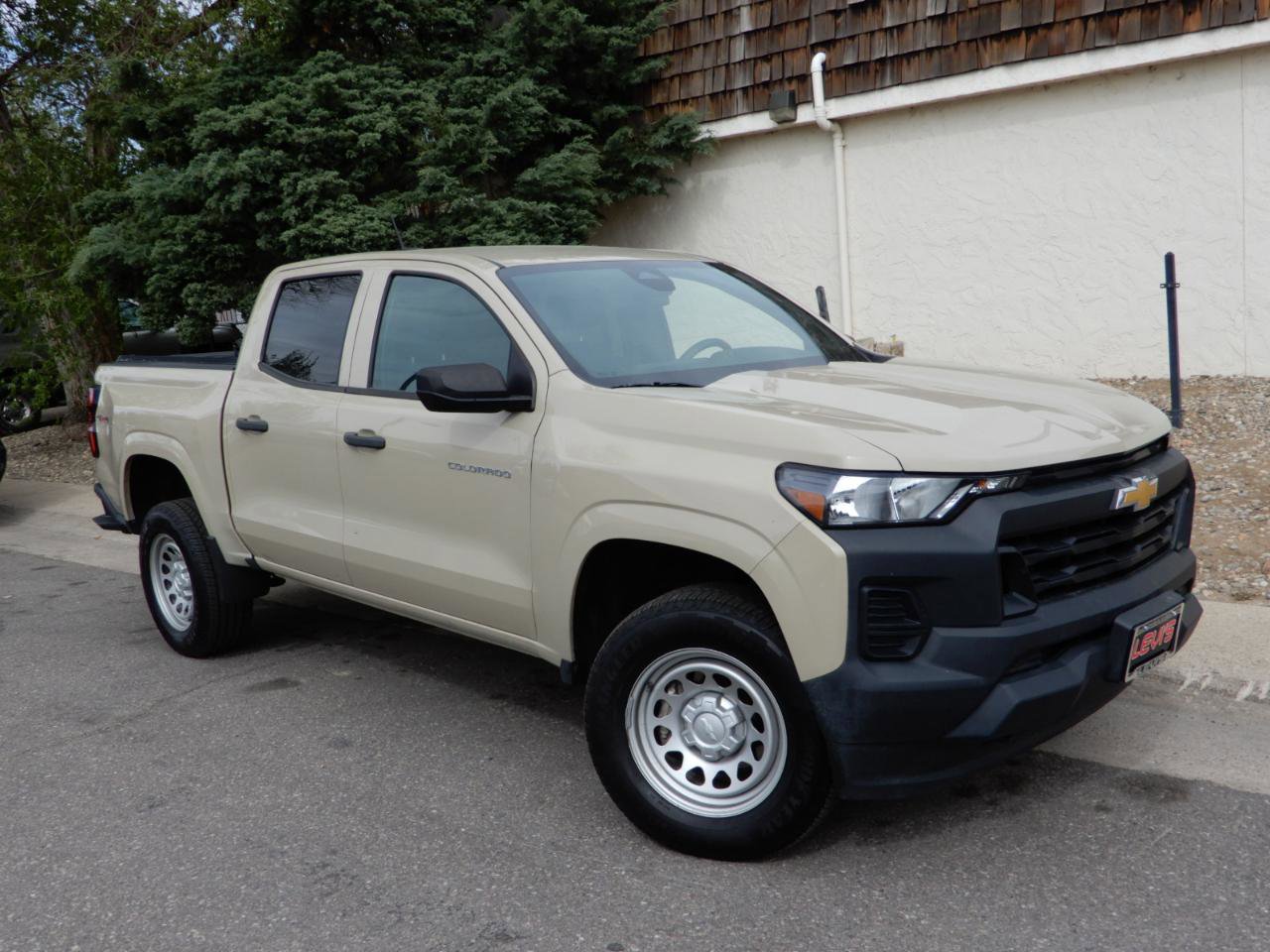 Used 2023 Chevrolet Colorado W/T w/ WT Convenience Package II AWD/4WD image 3