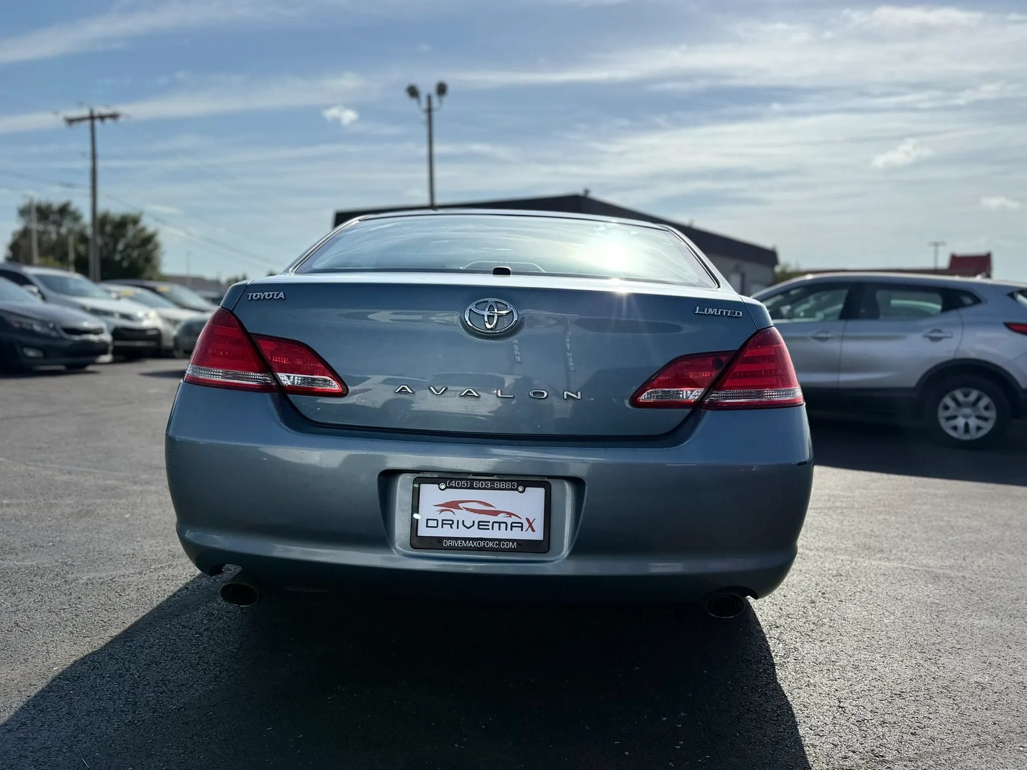 Used 2005 Toyota Avalon Limited FWD image 4