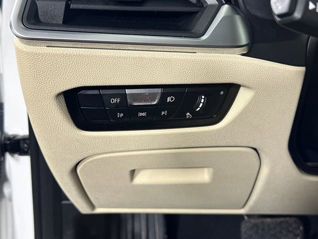 Used 2021 BMW 330i xDrive Sedan w/ Convenience Package image 19