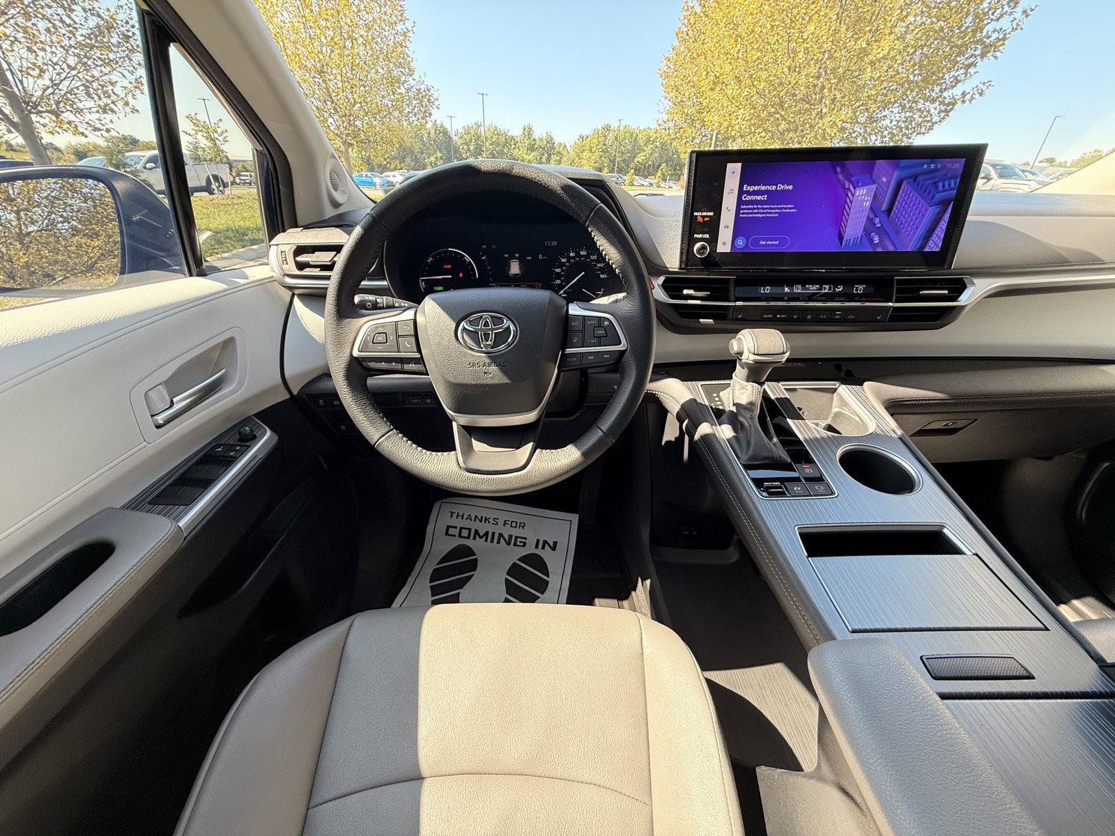 Used 2025 Toyota Sienna XLE w/ XLE Plus Package AWD/4WD image 25