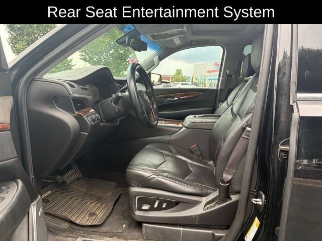 Used 2015 Cadillac Escalade Luxury AWD/4WD image 24