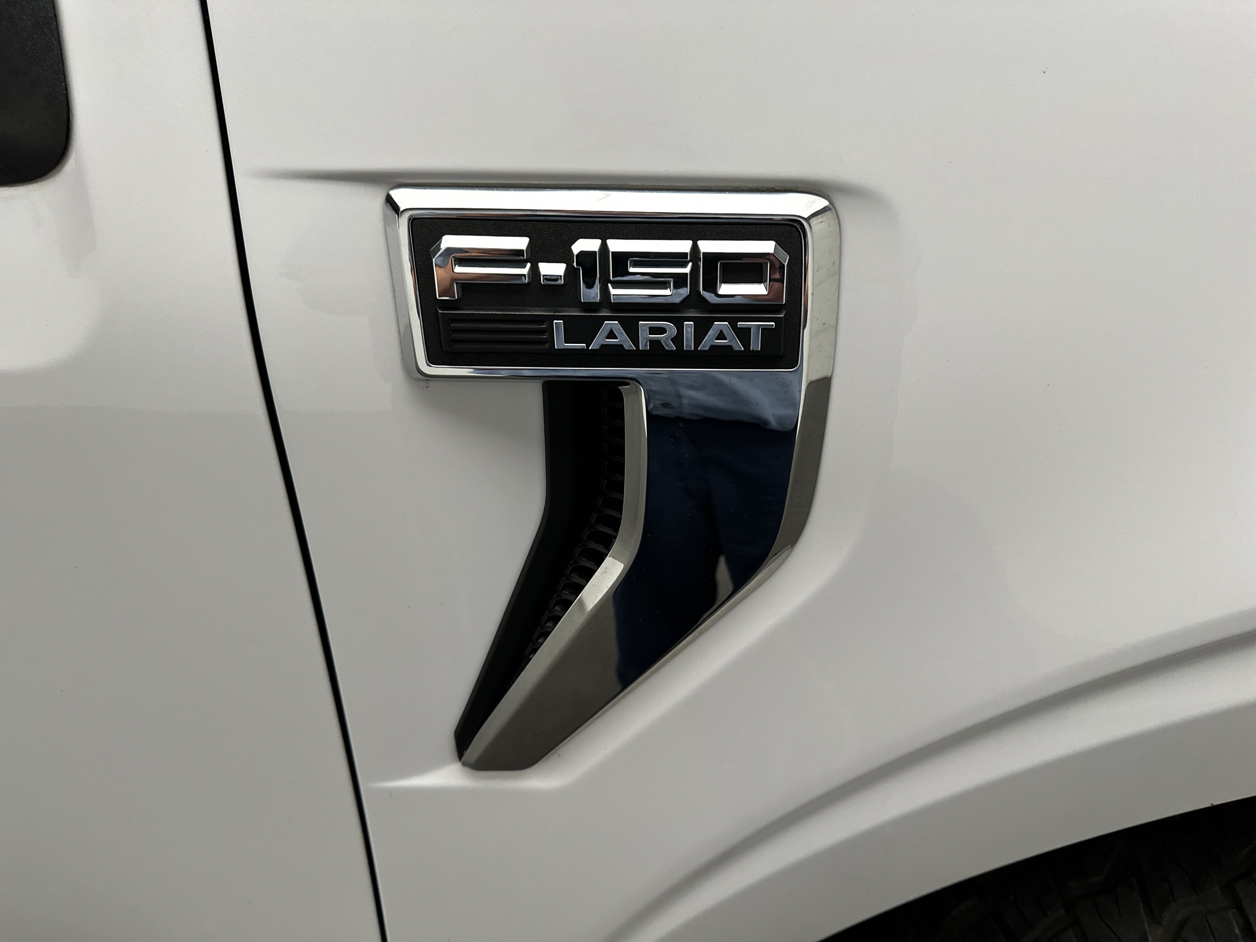Used 2021 Ford F150 Lariat w/ Equipment Group 501A Mid AWD/4WD image 14