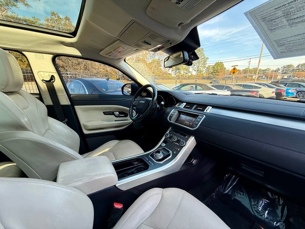 Used 2016 Land Rover Range Rover Evoque HSE image 26