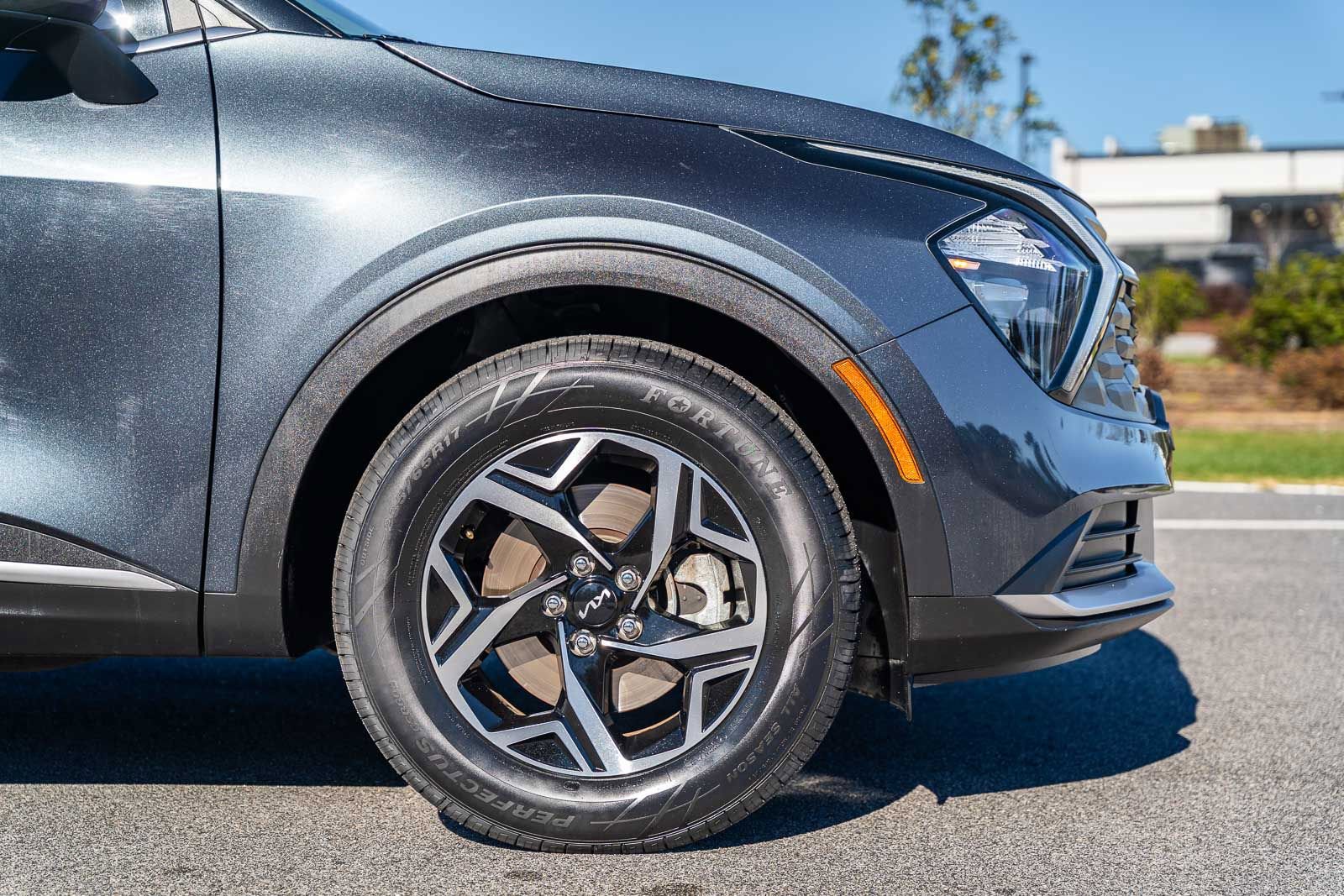 Used 2023 Kia Sportage LX image 9