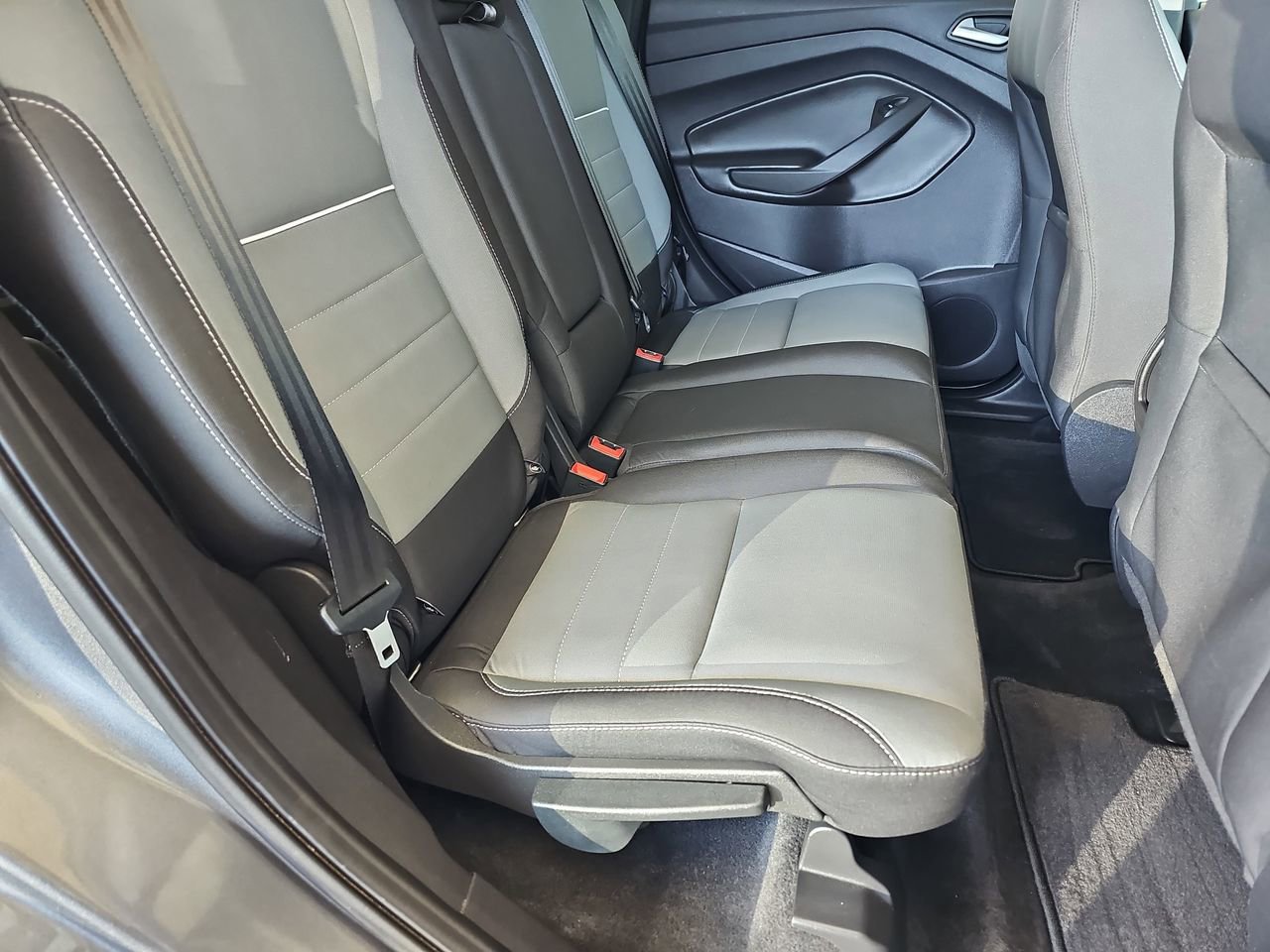 Used 2014 Ford Escape SE AWD/4WD image 18