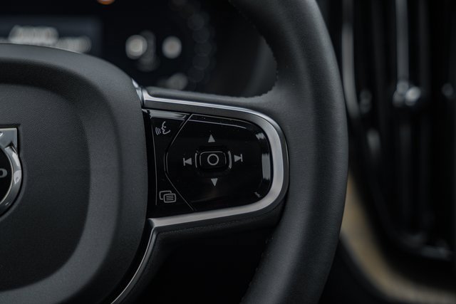 New 2026 Volvo XC60 B5 Ultra w/ Protection Package Premier image 26