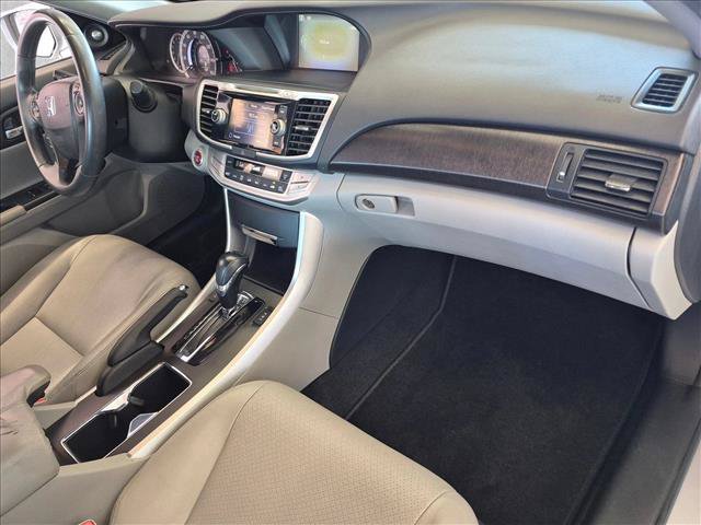 Used 2014 Honda Accord EX-L image 18