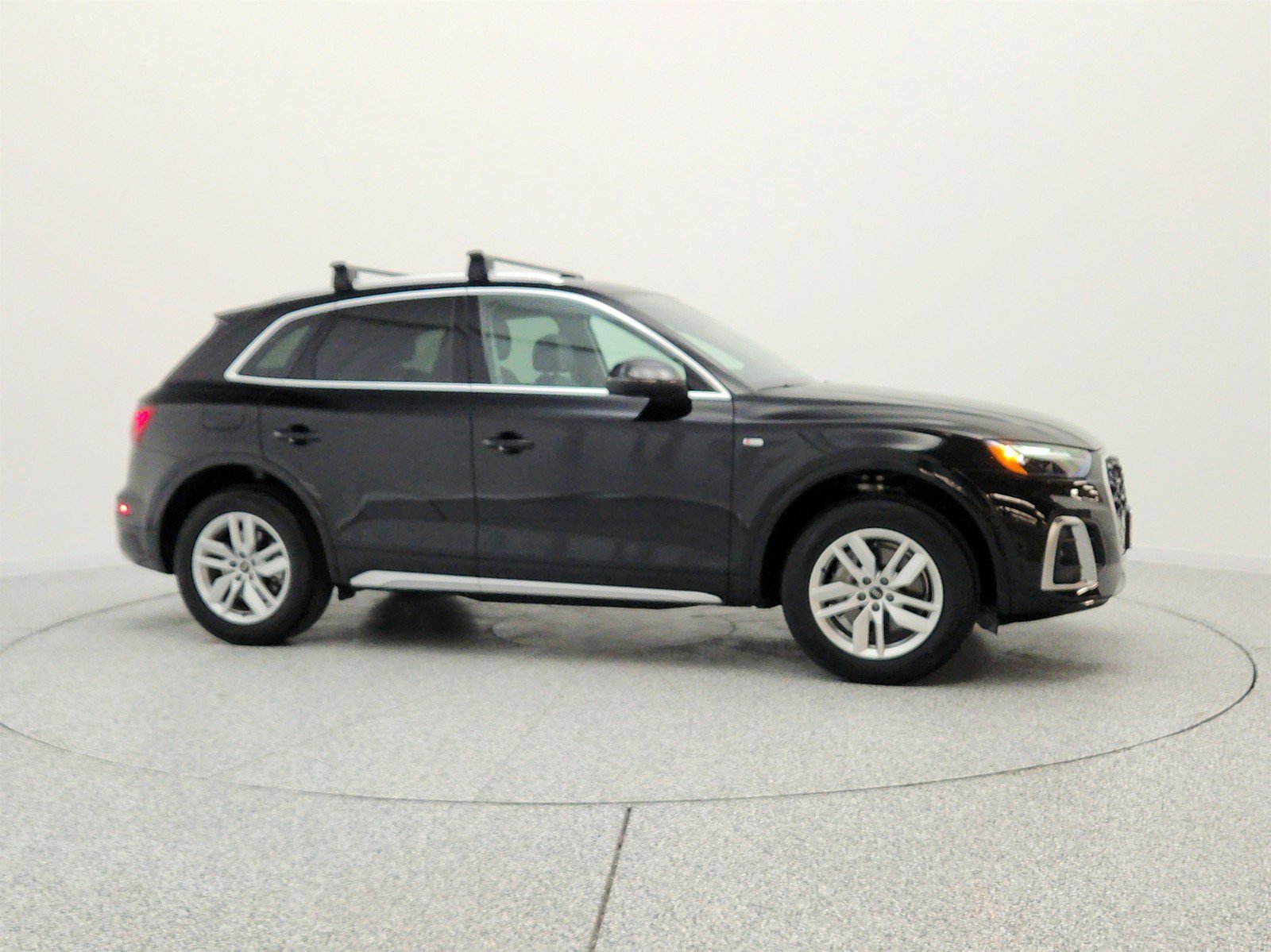 Used 2023 Audi Q5 2.0T Premium w/ Convenience Package AWD/4WD image 4