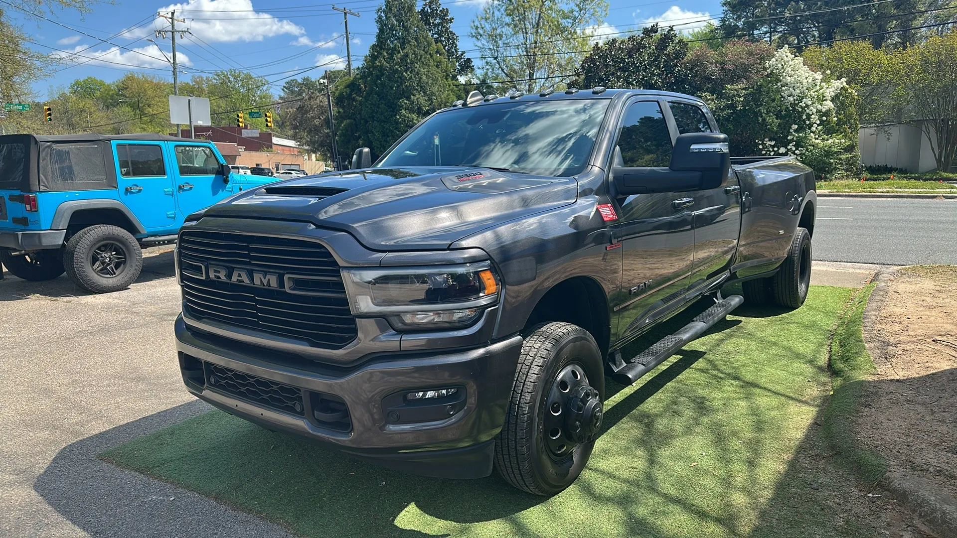 Used 2024 RAM 3500 Laramie w/ Night Edition AWD/4WD image 3