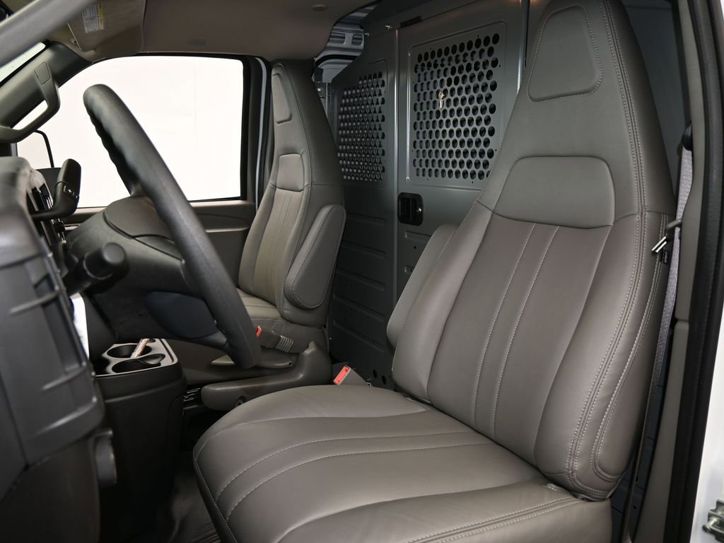 New 2025 Chevrolet Express 2500 w/ Driver Convenience Package image 10