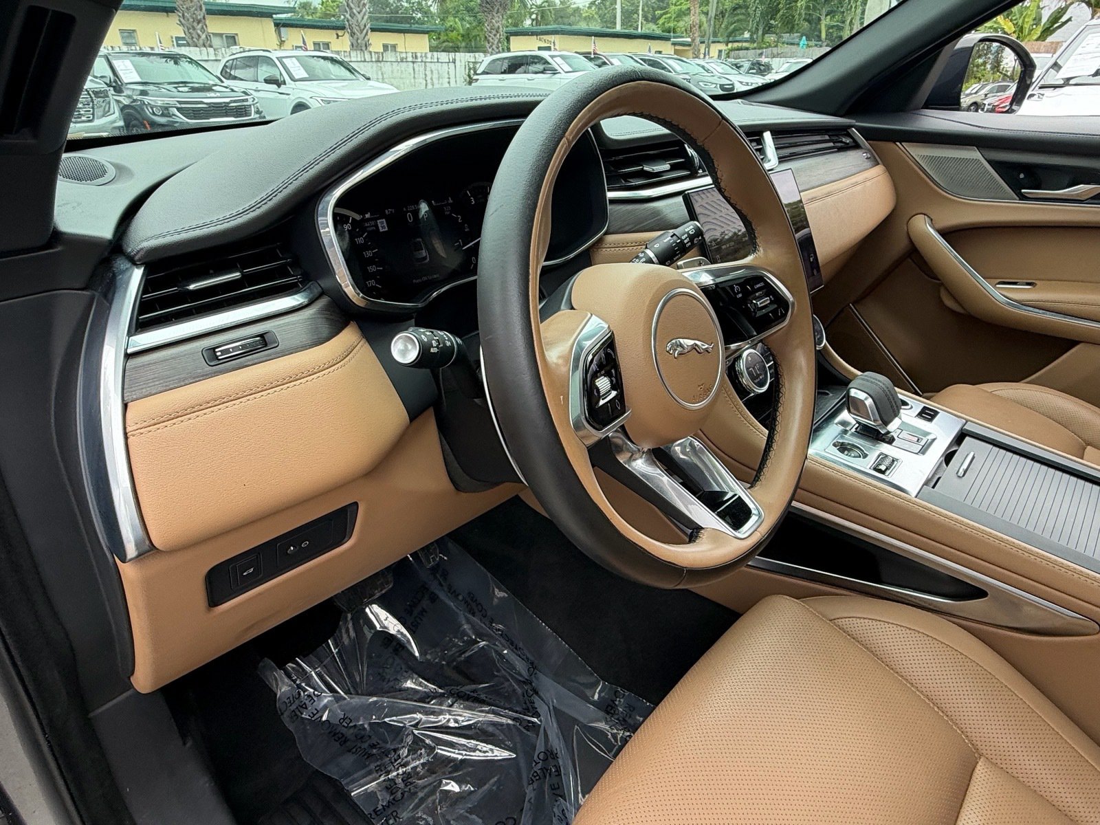 Used 2023 Jaguar F-PACE S AWD/4WD image 10