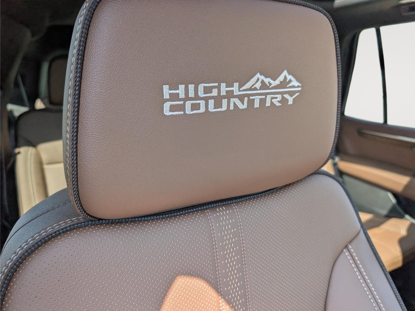 New 2026 Chevrolet Tahoe High Country AWD/4WD image 8