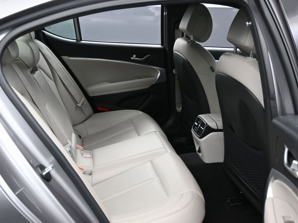 Used 2023 Genesis G70 2.0T image 33