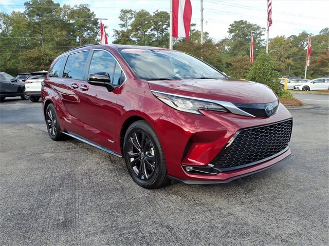 Used 2021 Toyota Sienna XSE
