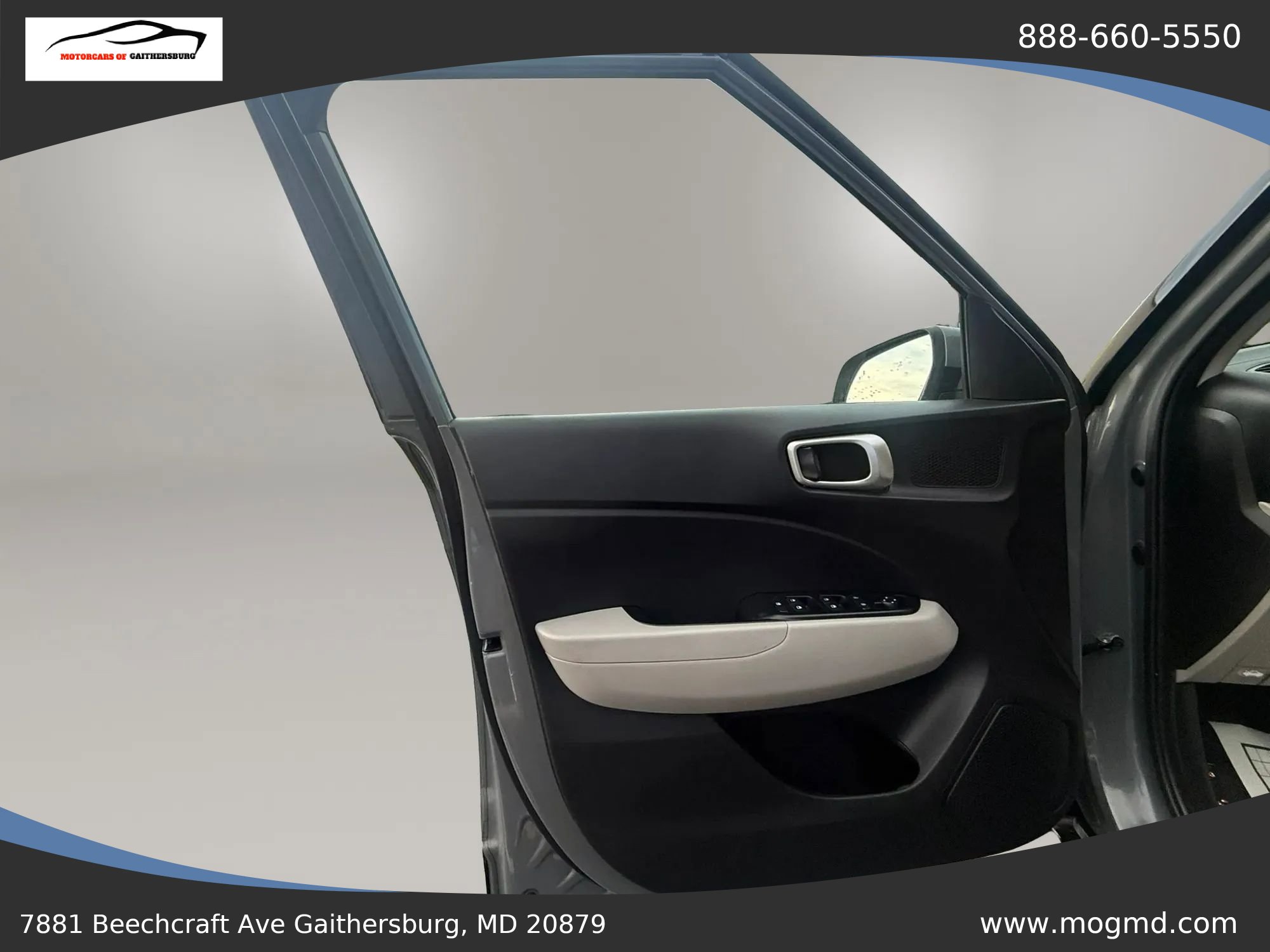 Used 2021 Hyundai Venue SEL w/ Cargo Package FWD image 23